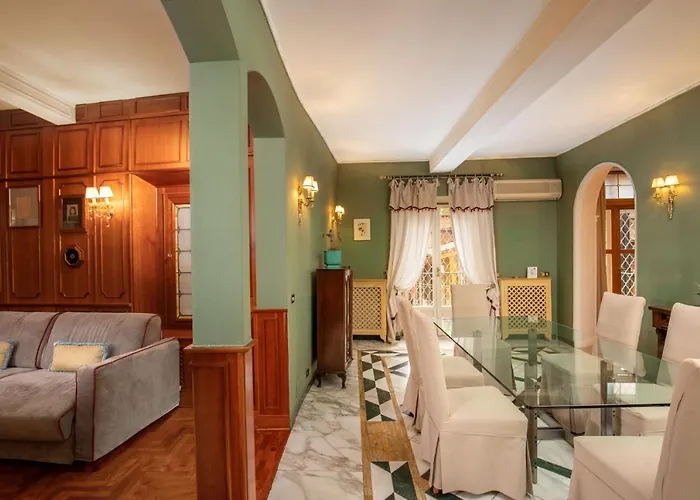 Condotti Spanish Steps Ambassador Apartment